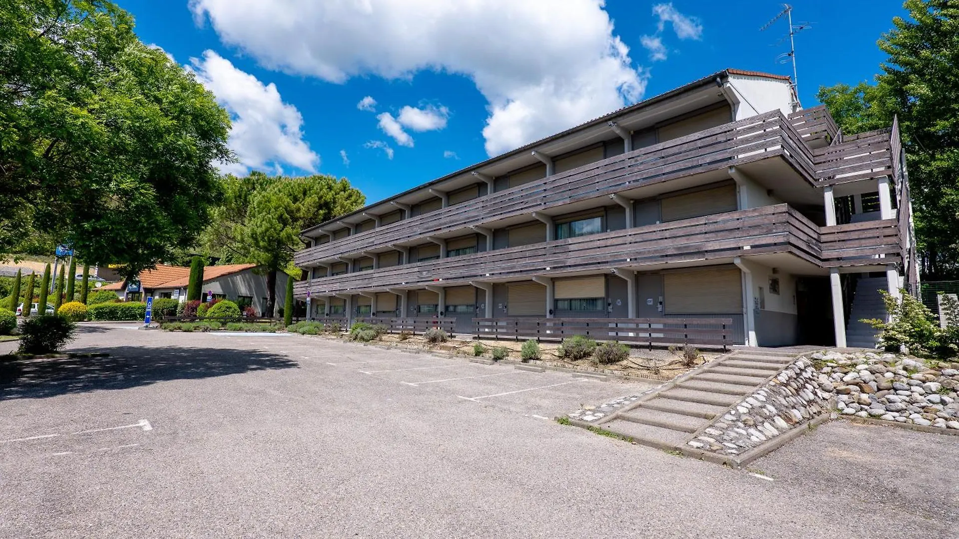 Kyriad Digne-Les-Bains Hotel